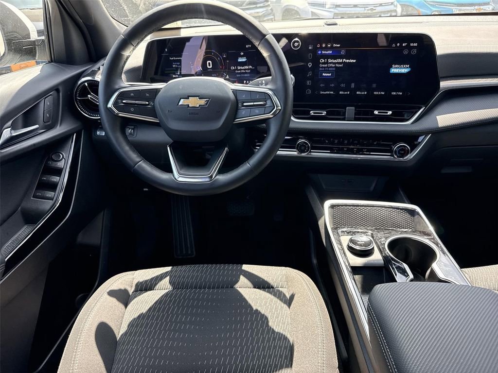 Used 2026 Chevrolet Equinox LT FWD image 18