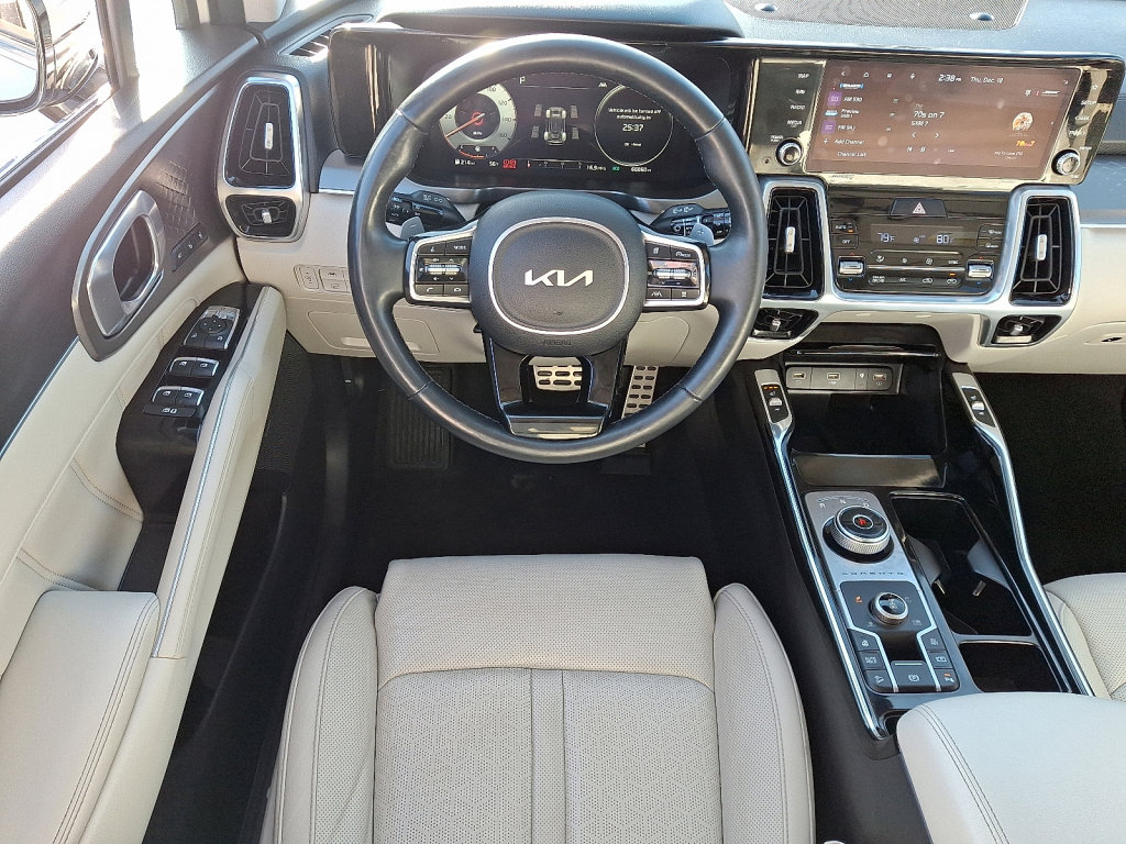 Used 2022 Kia Sorento SX Prestige w/ Panoramic Sunroof Package image 22