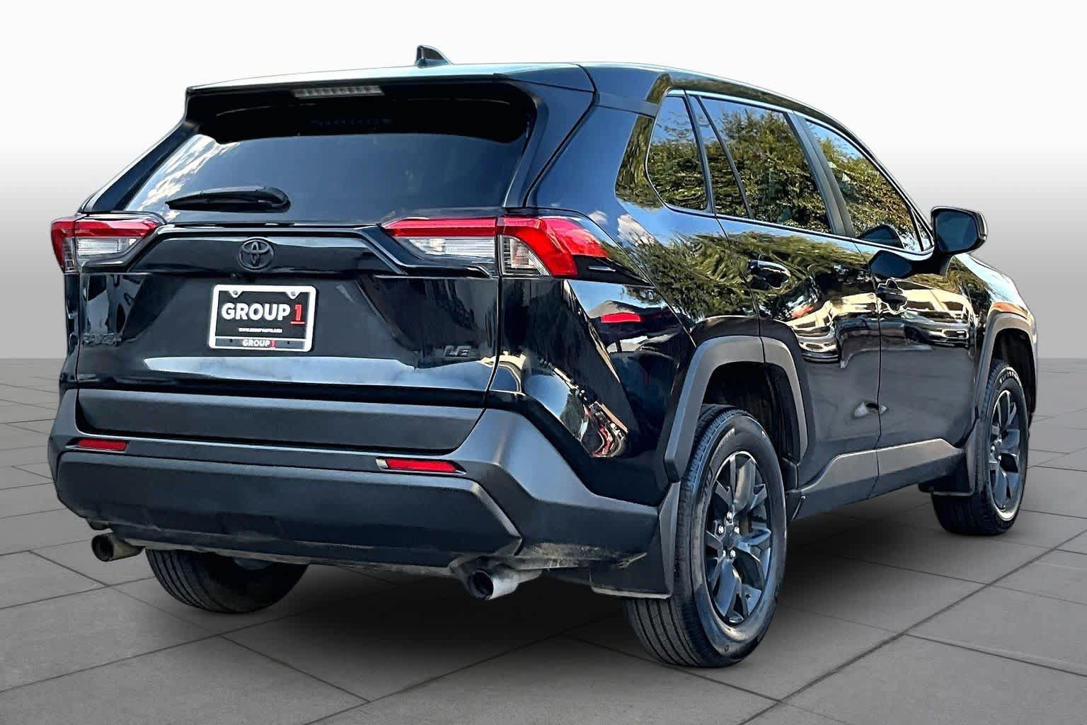 Used 2024 Toyota RAV4 LE FWD image 13