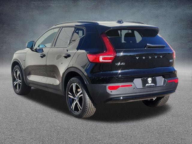 New 2026 Volvo XC40 B5 Core w/ Climate Package AWD/4WD image 5