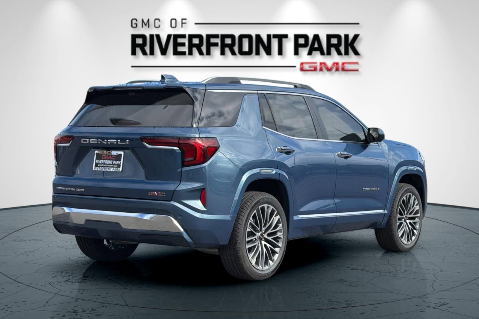 New 2026 GMC Terrain Denali w/ LPO, Floor Liner Package AWD/4WD image 3