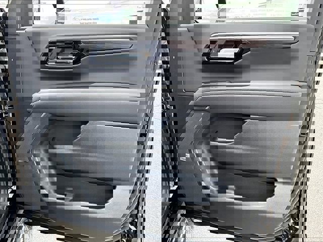 New 2026 Chevrolet Suburban Premier image 31