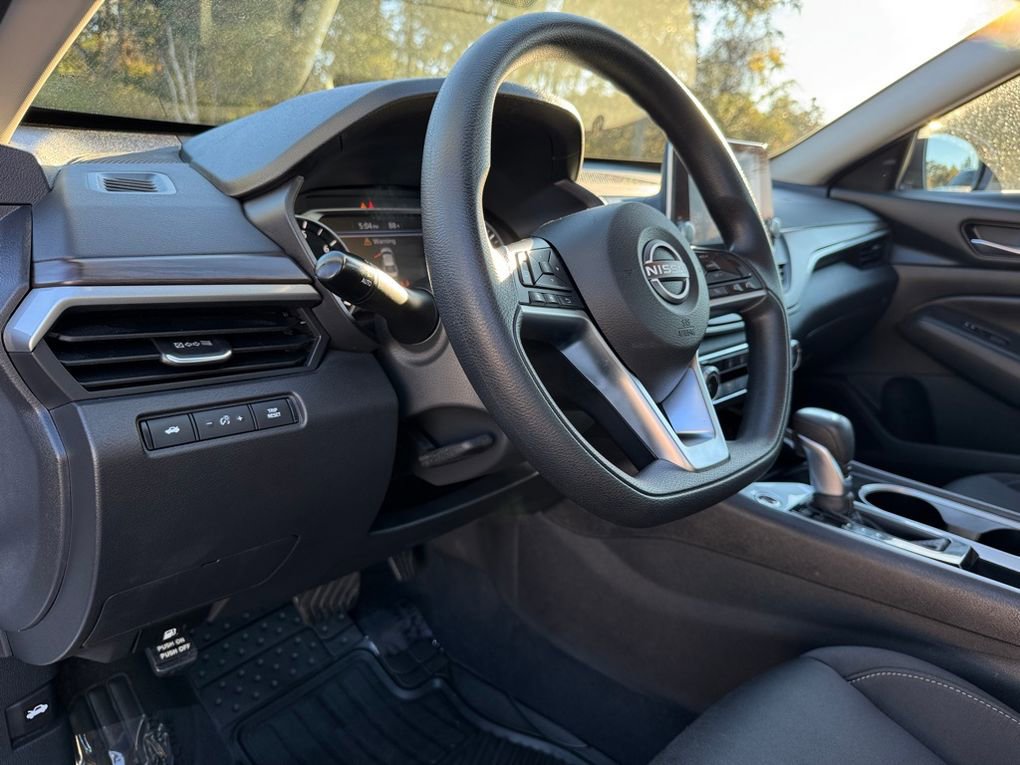 Used 2024 Nissan Altima 2.5 SV image 37