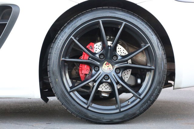 Used 2019 Porsche 718 Cayman RWD image 53