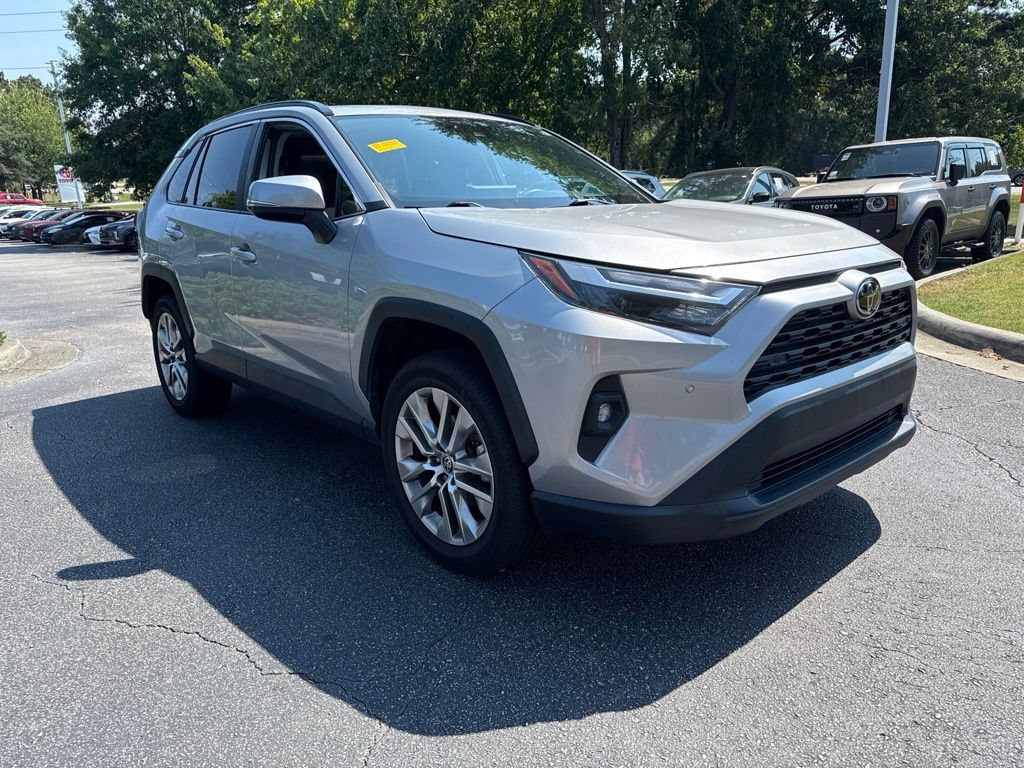 Used 2022 Toyota RAV4 XLE Premium FWD image 7