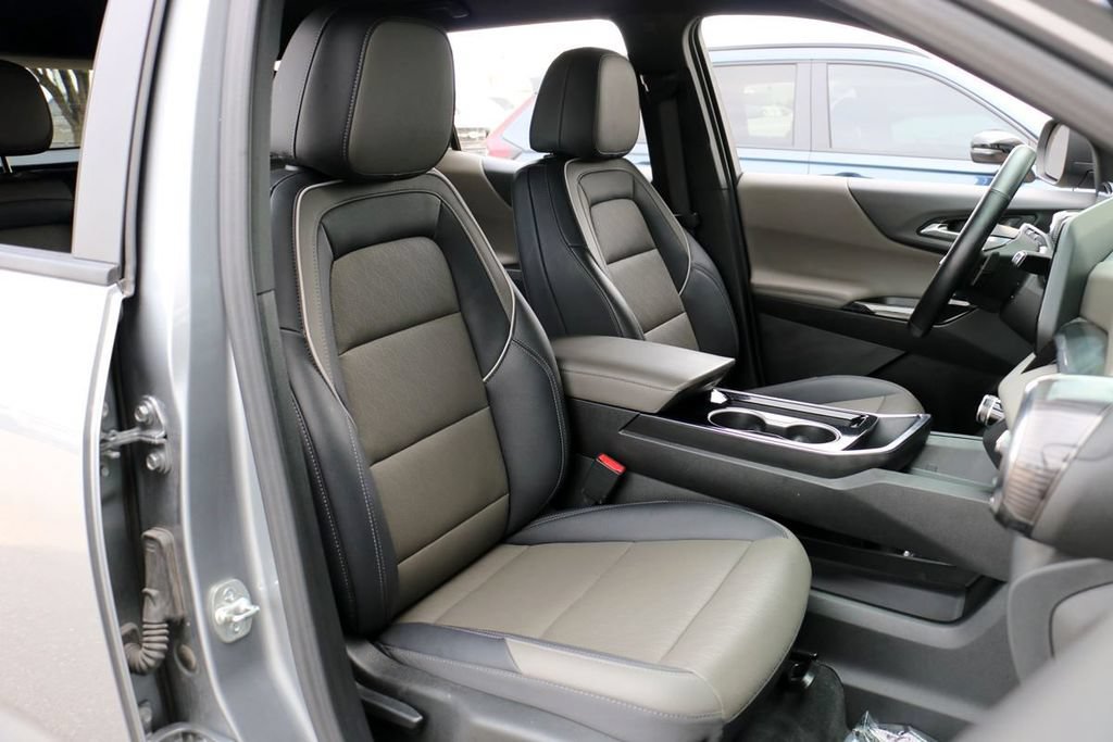 Used 2025 Chevrolet Equinox LT w/ Convenience Package II AWD/4WD image 30
