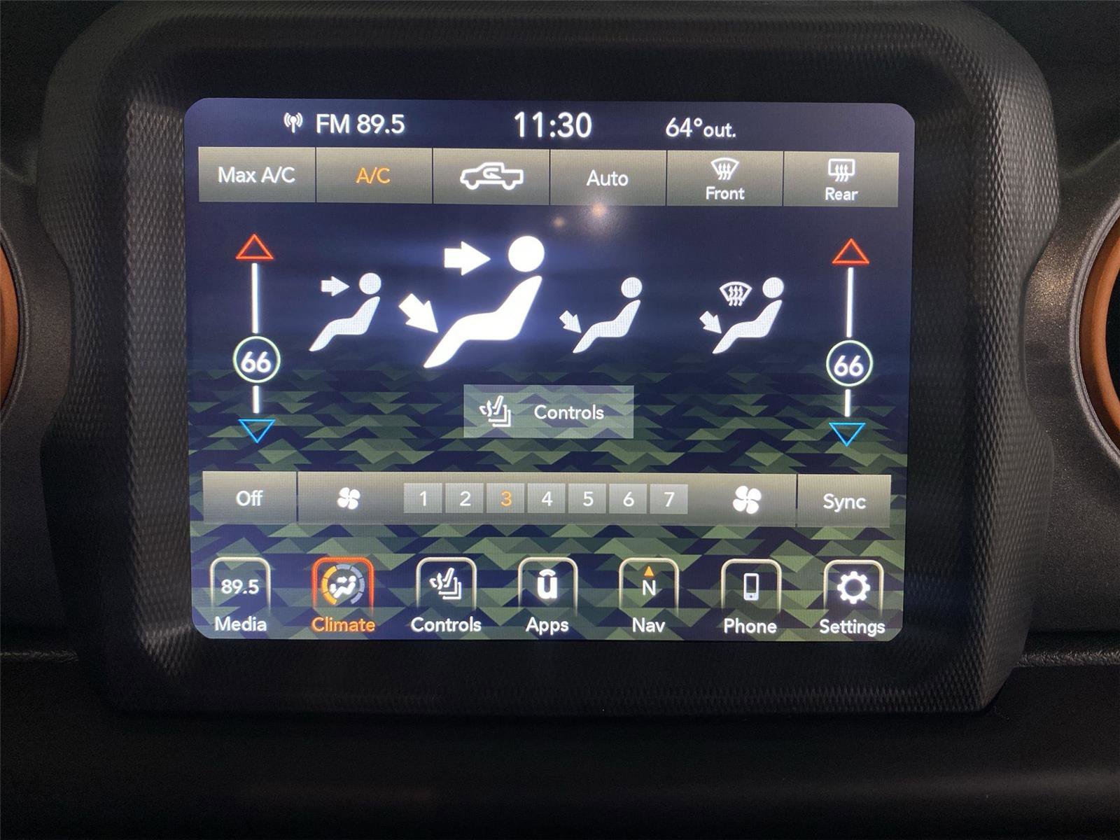 Used 2023 Jeep Gladiator Mojave w/ Cold Weather Group image 20