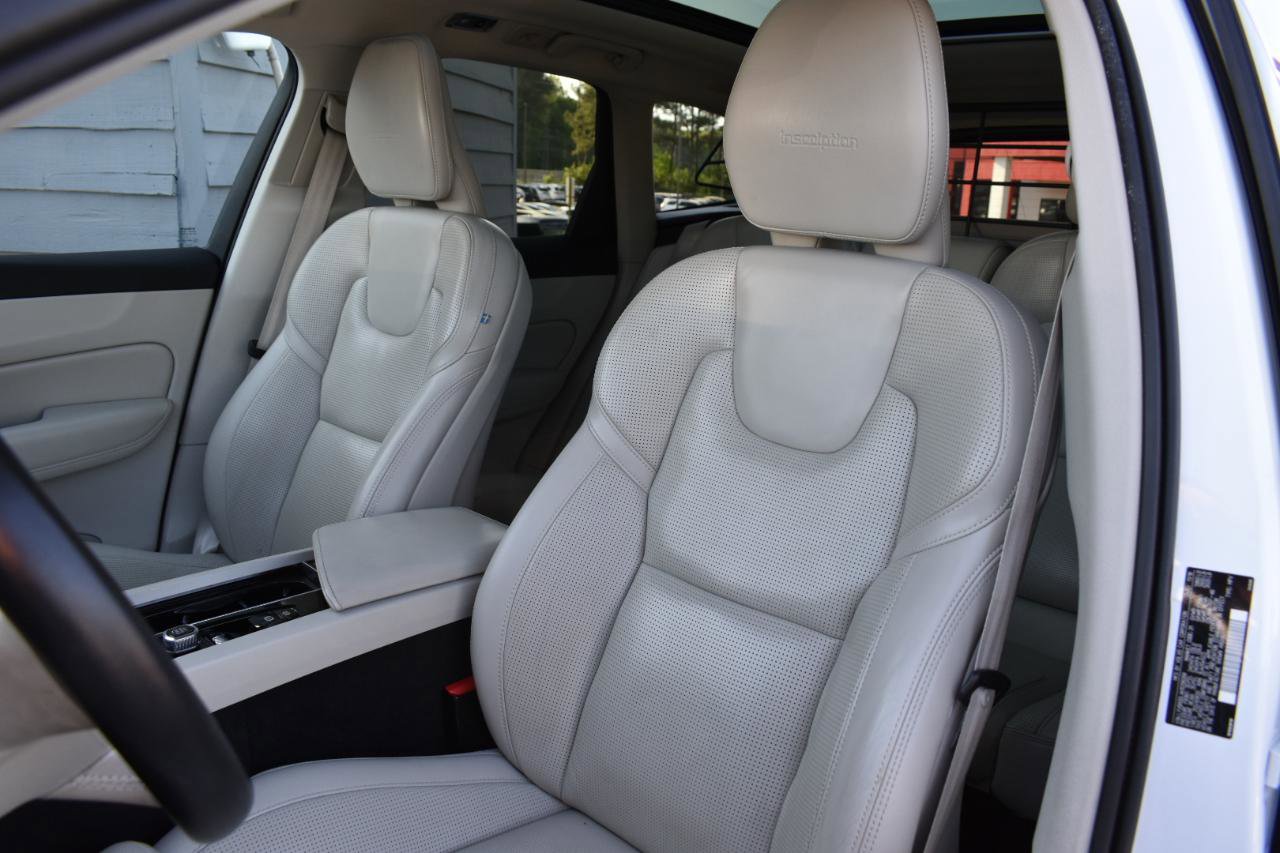 Used 2019 Volvo XC60 T8 Inscription w/ Advanced Package image 24