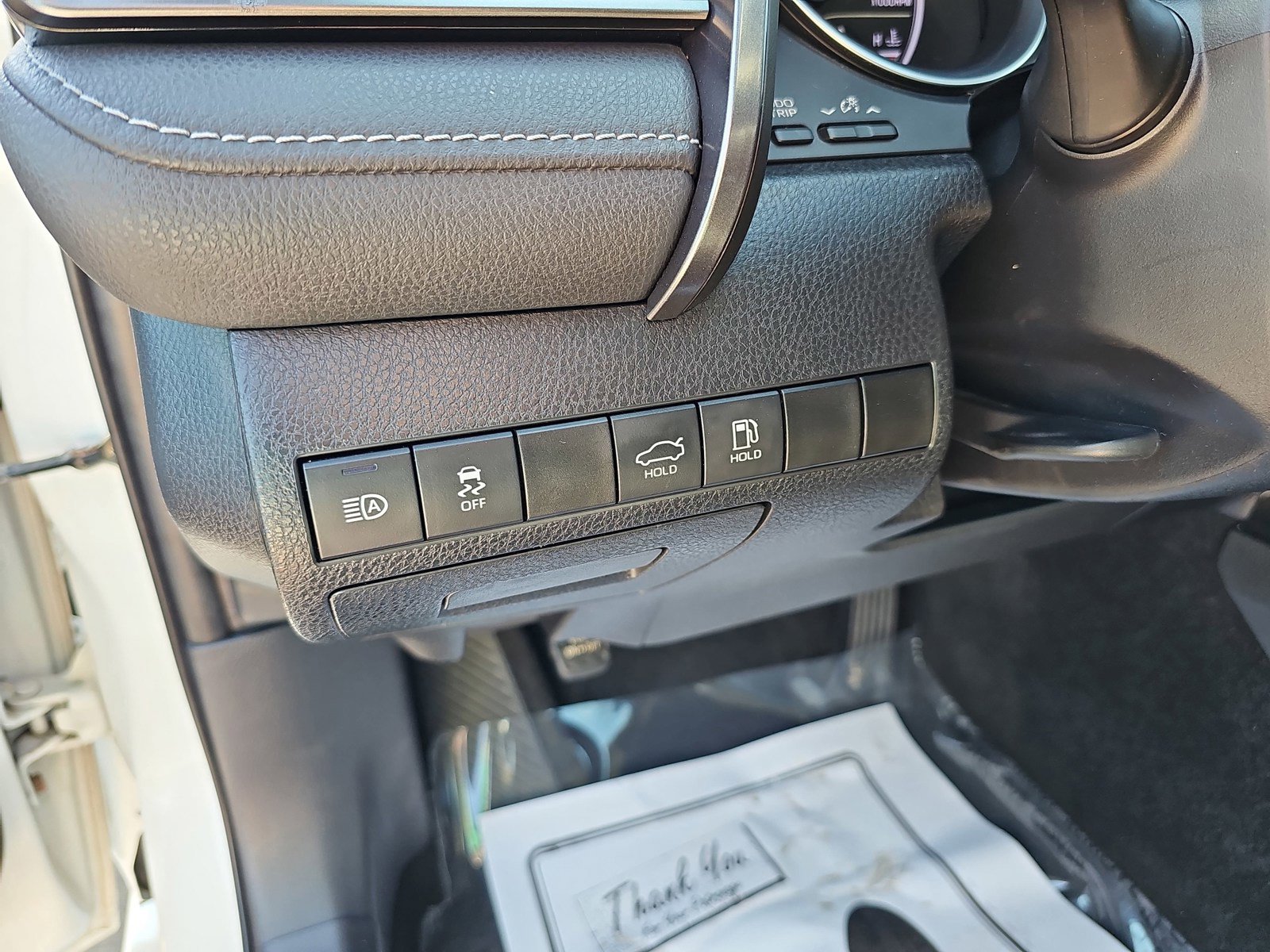 Used 2019 Toyota Camry SE w/ Convenience Package FWD image 15