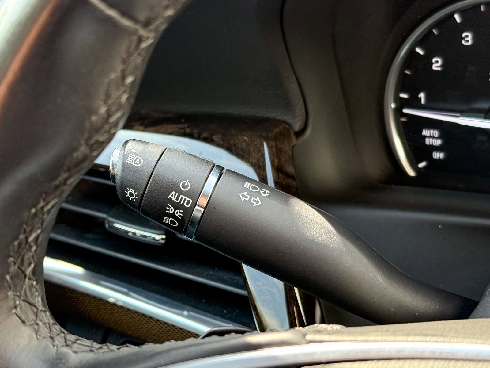 Used 2018 Cadillac CT6 Luxury image 27