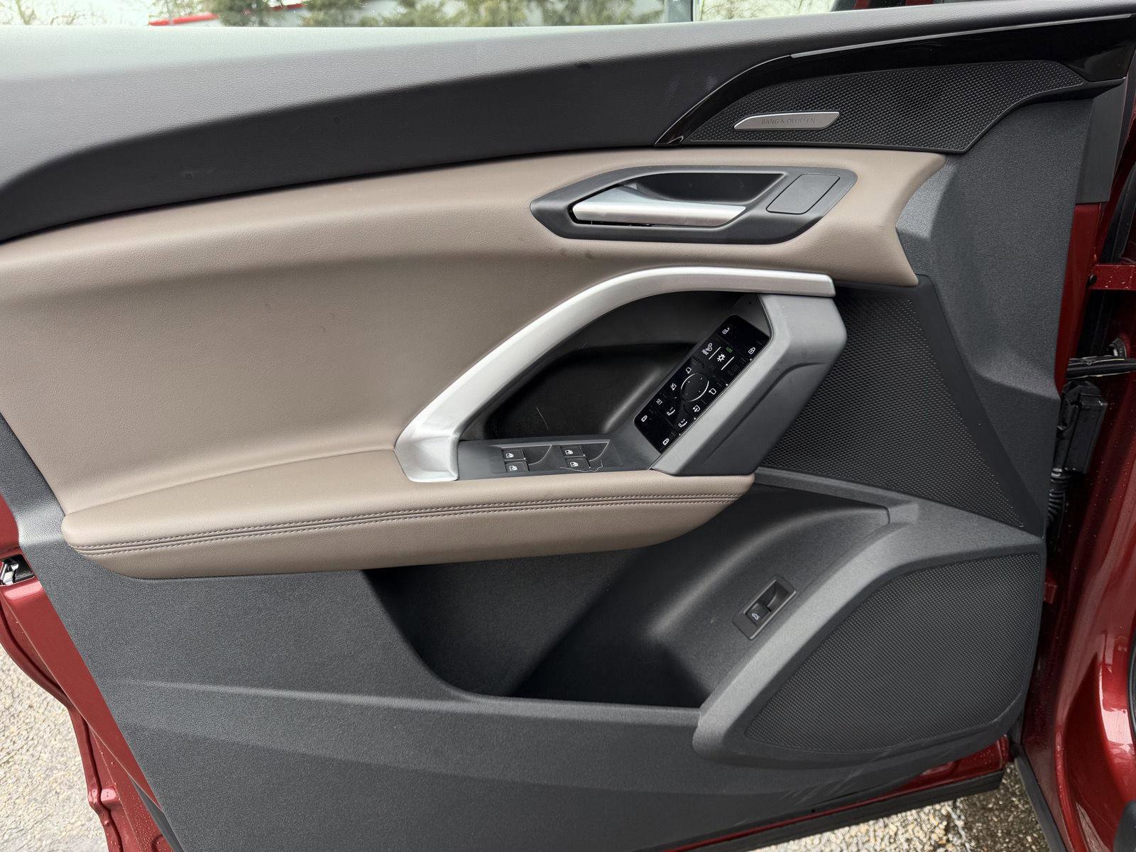 Used 2025 Audi Q5 Premium Plus w/ Premium Plus image 12