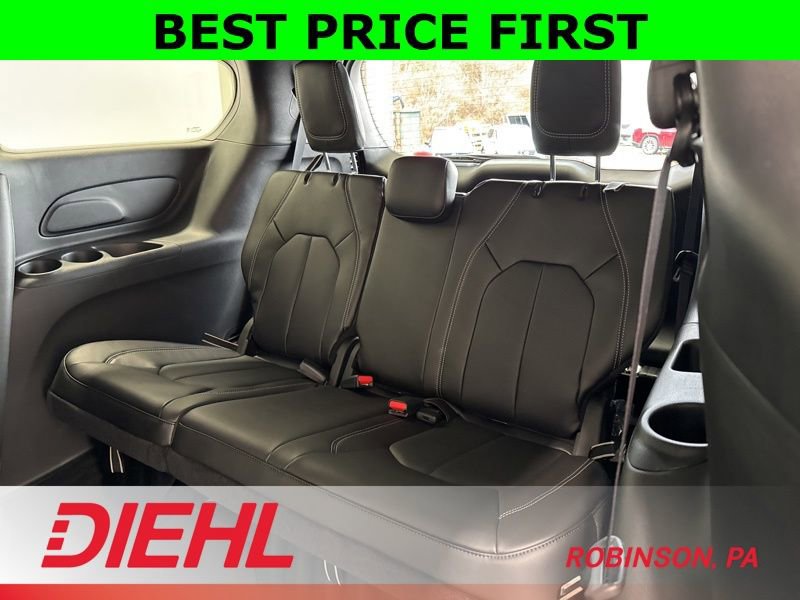 New 2026 Chrysler Pacifica Select image 19