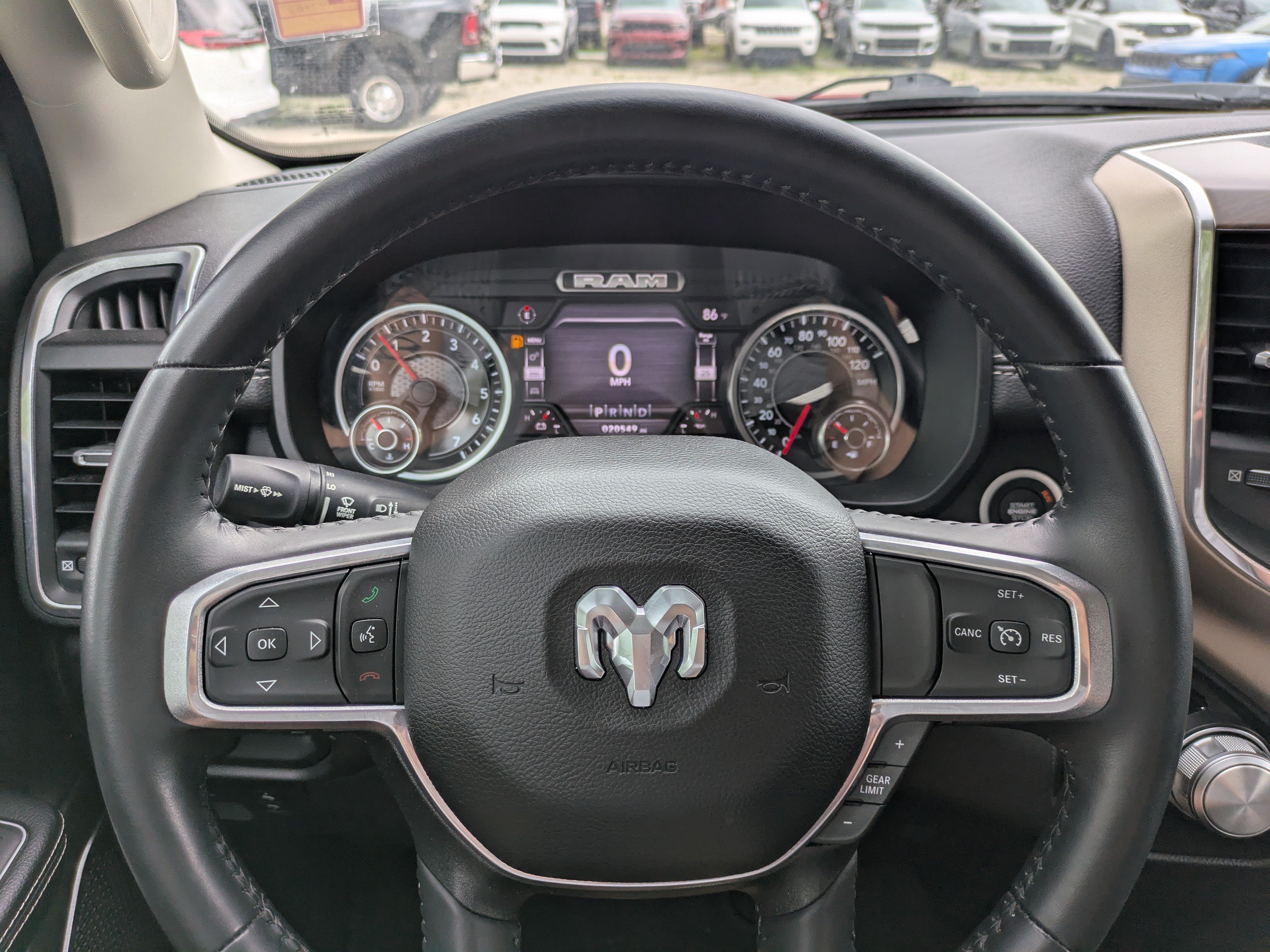 Used 2022 RAM 1500 Laramie AWD/4WD image 22