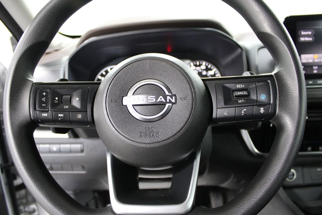 Used 2022 Nissan Rogue SV image 30