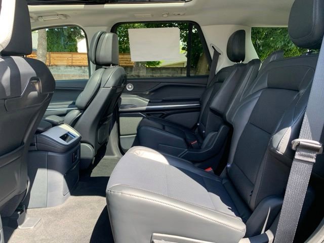 New 2026 Lincoln Navigator Reserve AWD/4WD image 18