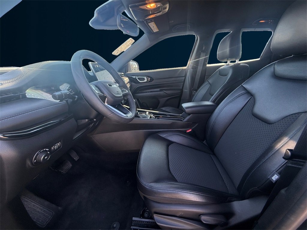 New 2026 Jeep Compass Latitude image 10