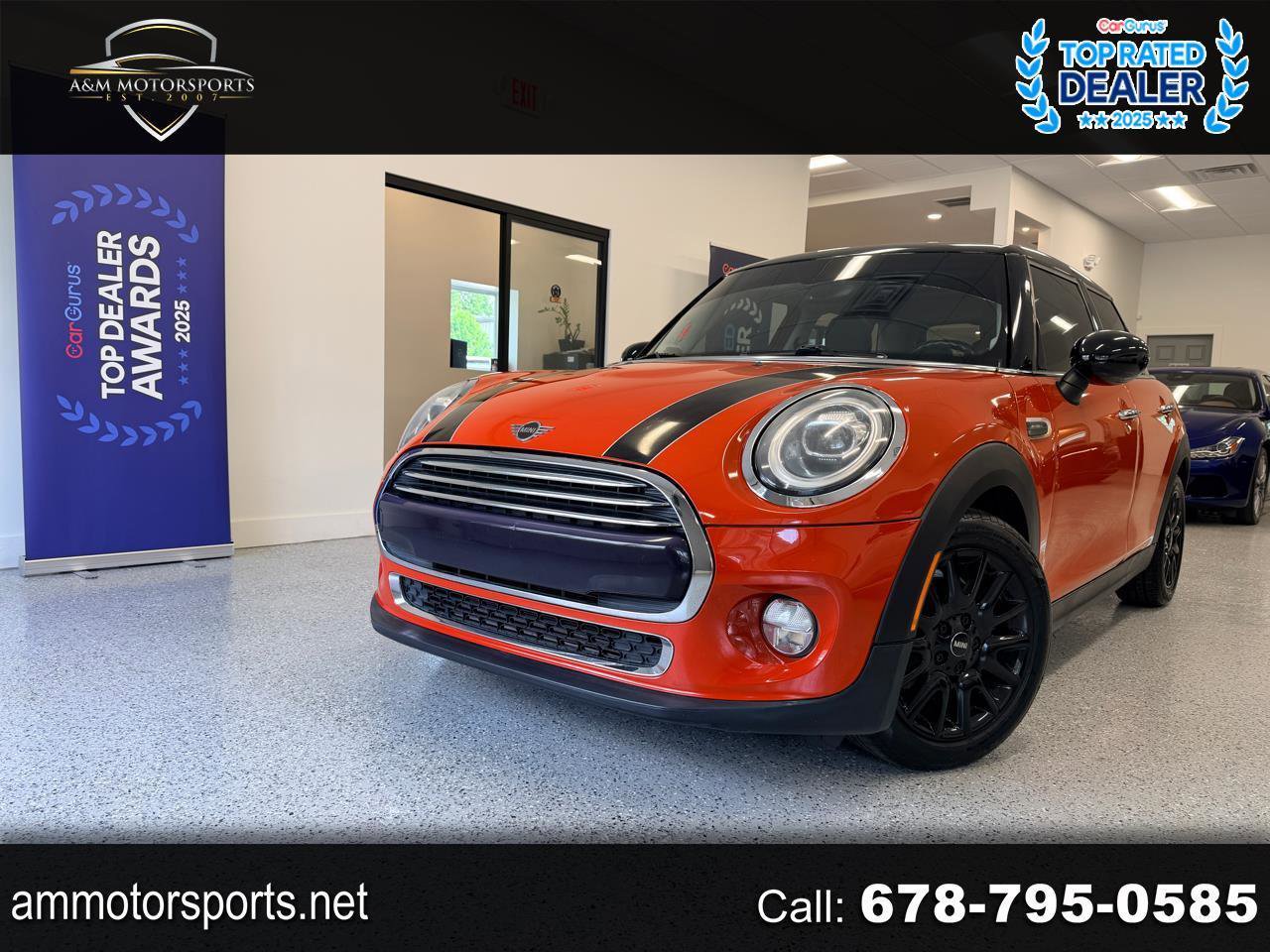 Used 2019 MINI Cooper 4-Door Hardtop image 1