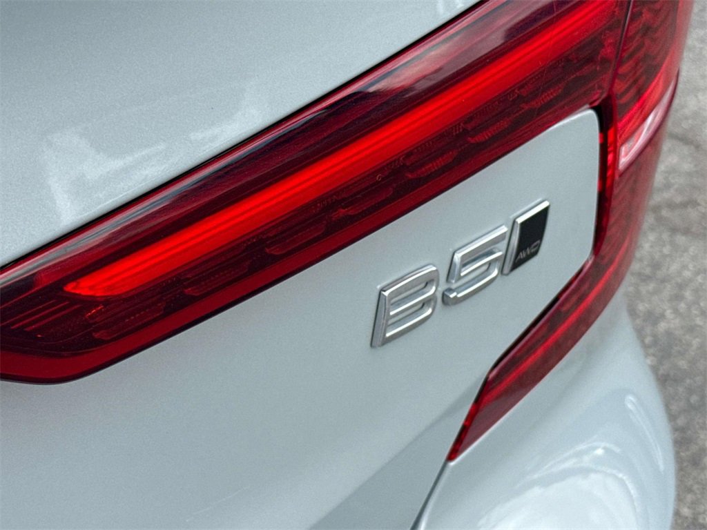 Used 2024 Volvo S60 B5 Plus image 7