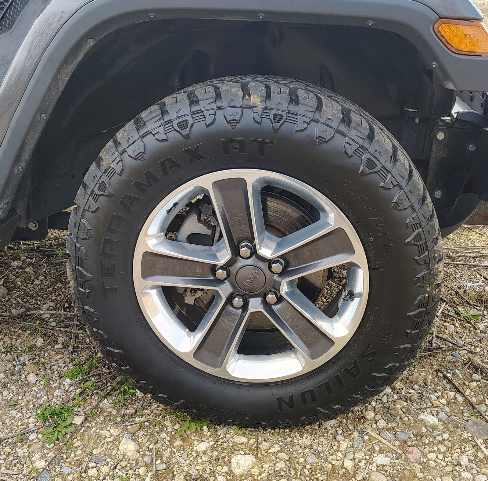 Used 2018 Jeep Wrangler Unlimited Sahara AWD/4WD image 12