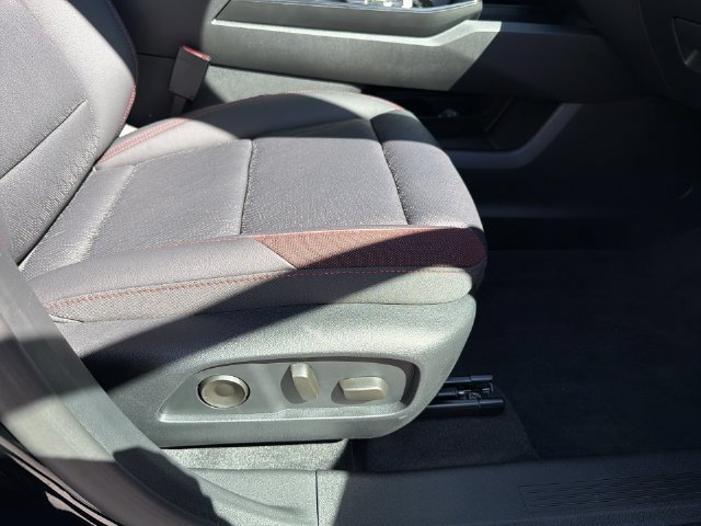 New 2027 Chevrolet Equinox RS w/ Safety and Technology Package AWD/4WD image 24
