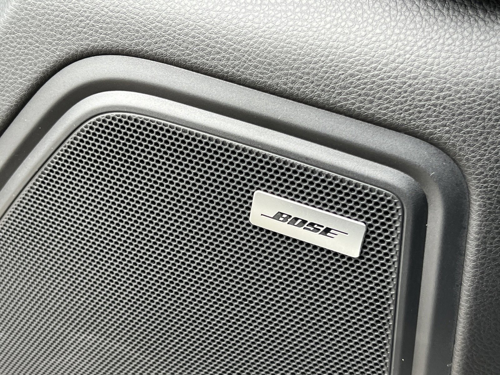 Certified 2025 Porsche Macan image 29