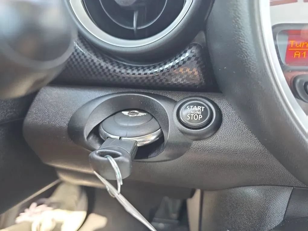 Used 2013 MINI Cooper S FWD image 28