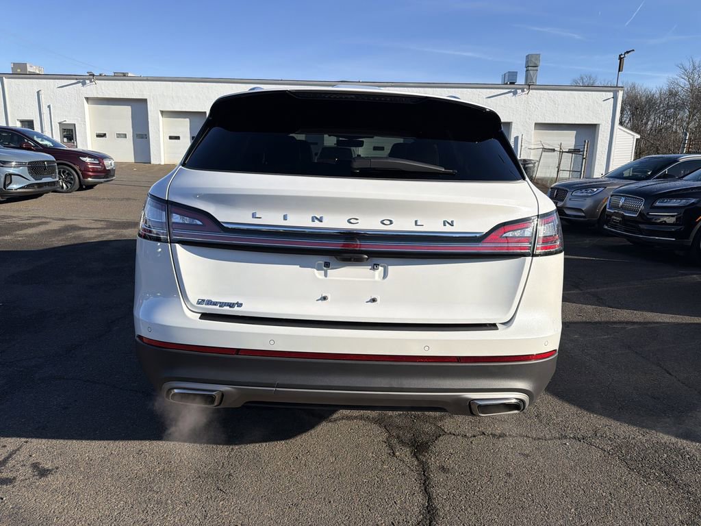 Certified 2023 Lincoln Nautilus Reserve w/ Equipment Group 201A image 4