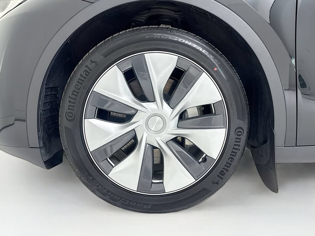 Used 2023 Tesla Model Y Long Range AWD/4WD image 30