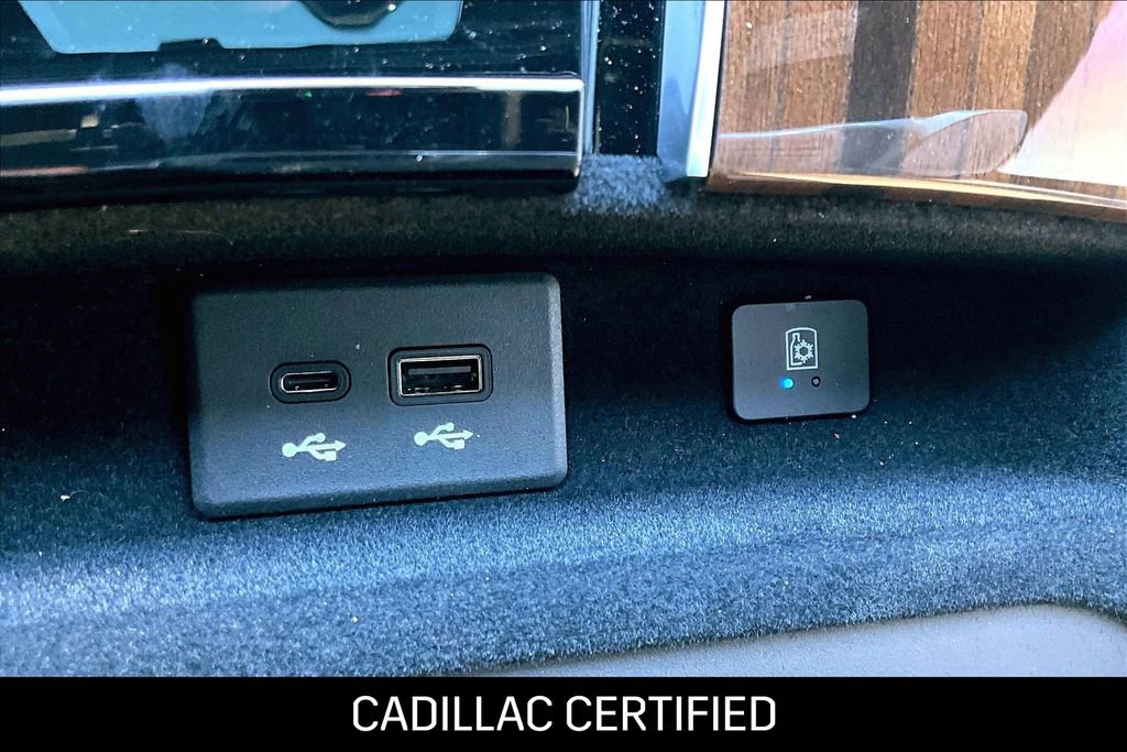 Used 2026 Cadillac Escalade Platinum Sport w/ LPO, ONYX Package image 33