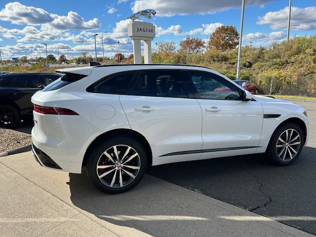 Certified 2023 Jaguar F-PACE R-Dynamic S image 6