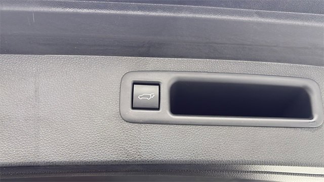 Used 2022 Toyota Highlander XLE image 29