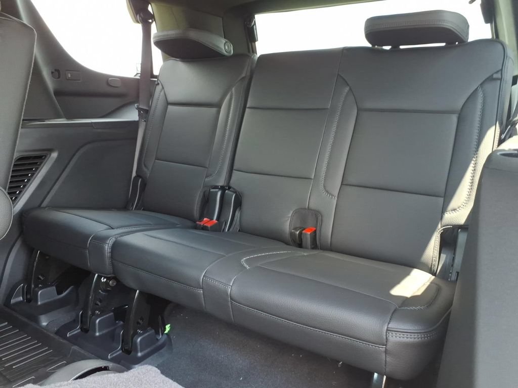 New 2026 GMC Yukon Denali w/ LPO, Floor Liner Package AWD/4WD image 15