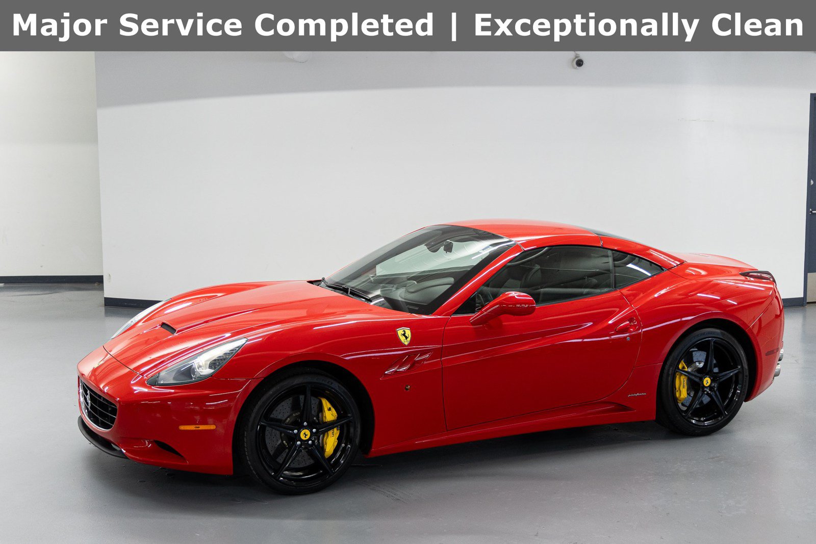 Used 2011 Ferrari California RWD image 11