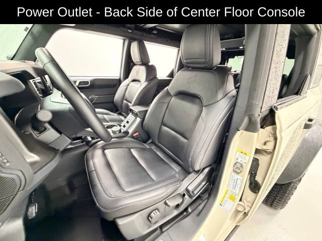 Used 2025 Ford Bronco Badlands w/ Sasquatch Package AWD/4WD image 8