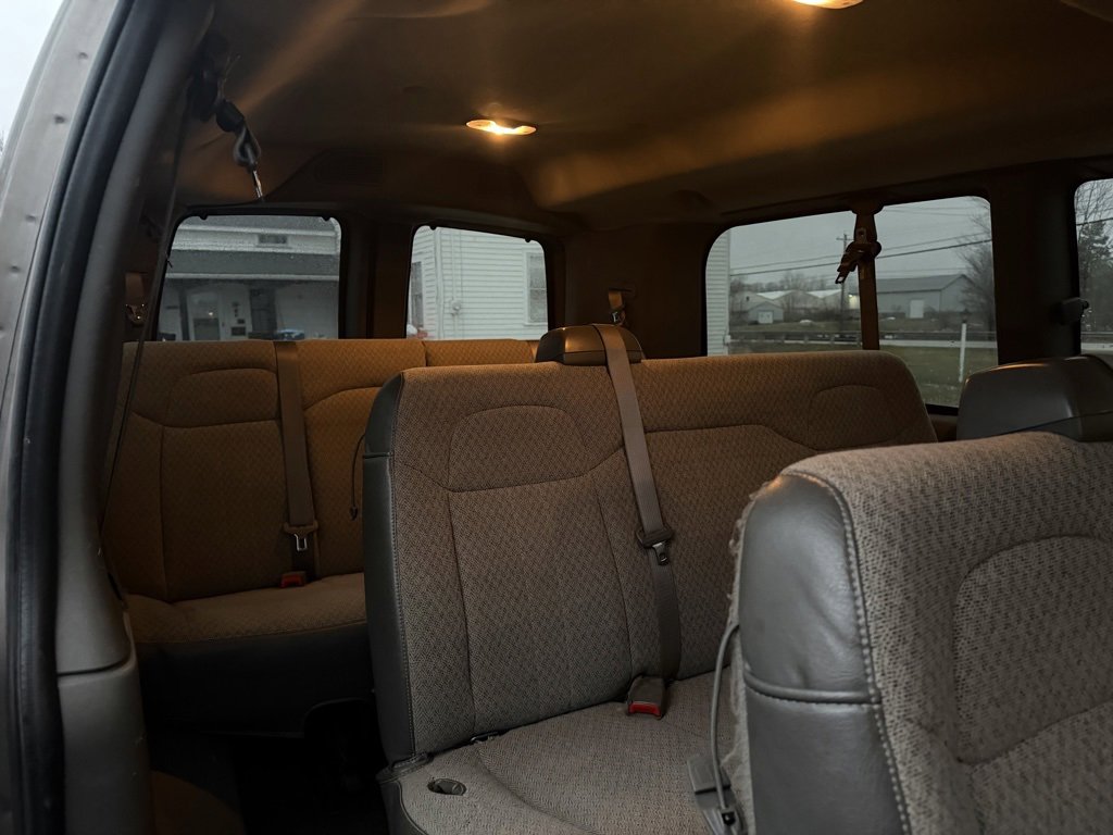 Used 2010 Chevrolet Express 2500 LS image 10