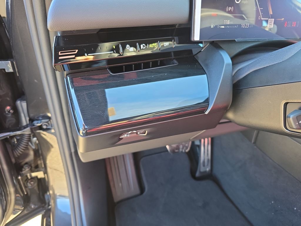 New 2026 BMW 530i xDrive w/ M Sport Package image 12