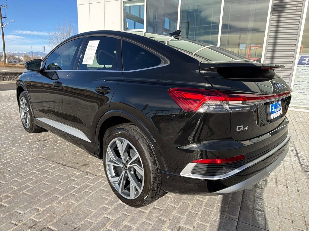 Used 2024 Audi Q4 e-tron Premium Plus image 3