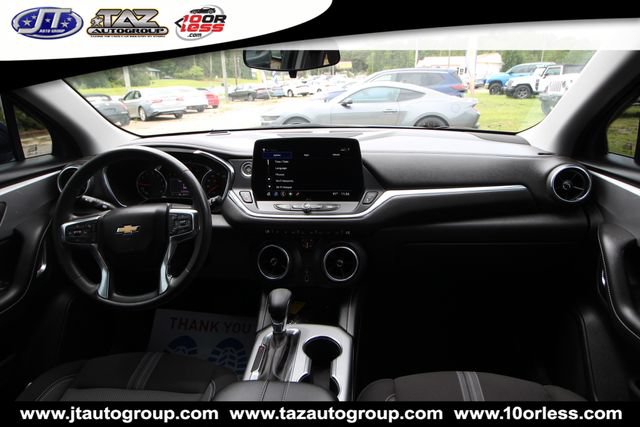 Used 2023 Chevrolet Blazer LT FWD image 17