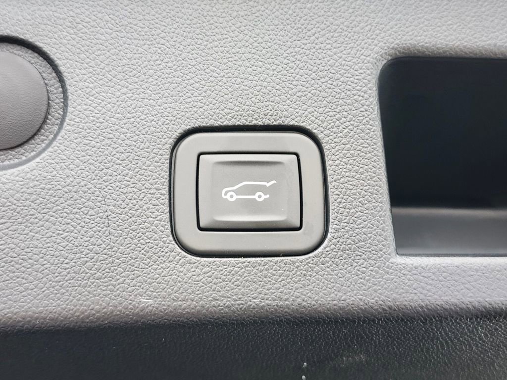 Used 2026 Chevrolet Equinox ACTIV w/ Convenience Package III image 30