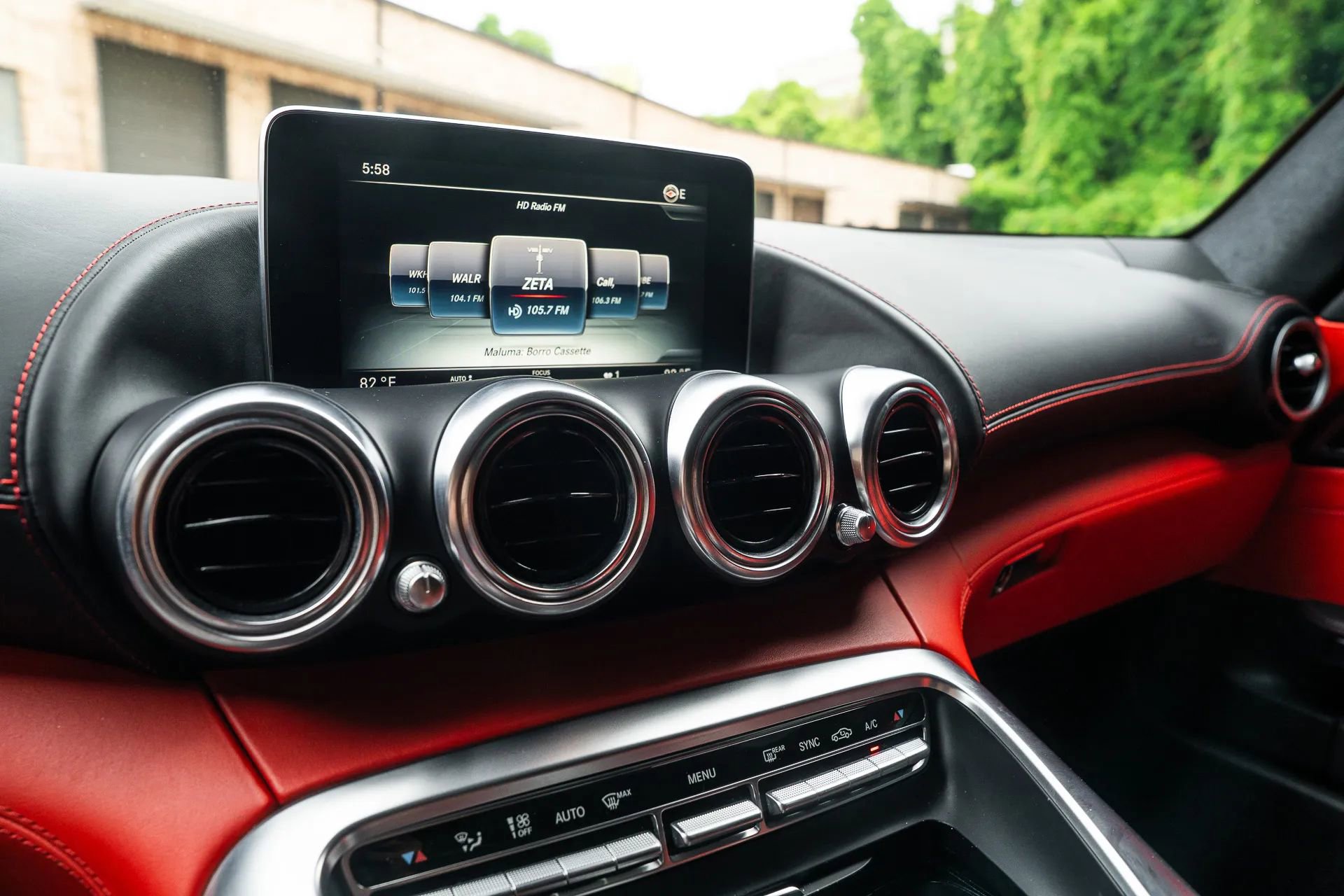 Used 2016 Mercedes-Benz AMG GT S w/ Exclusive Interior Package image 28