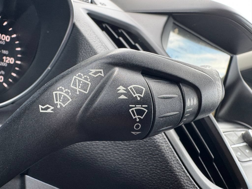 Used 2019 Ford Escape SEL AWD/4WD image 12