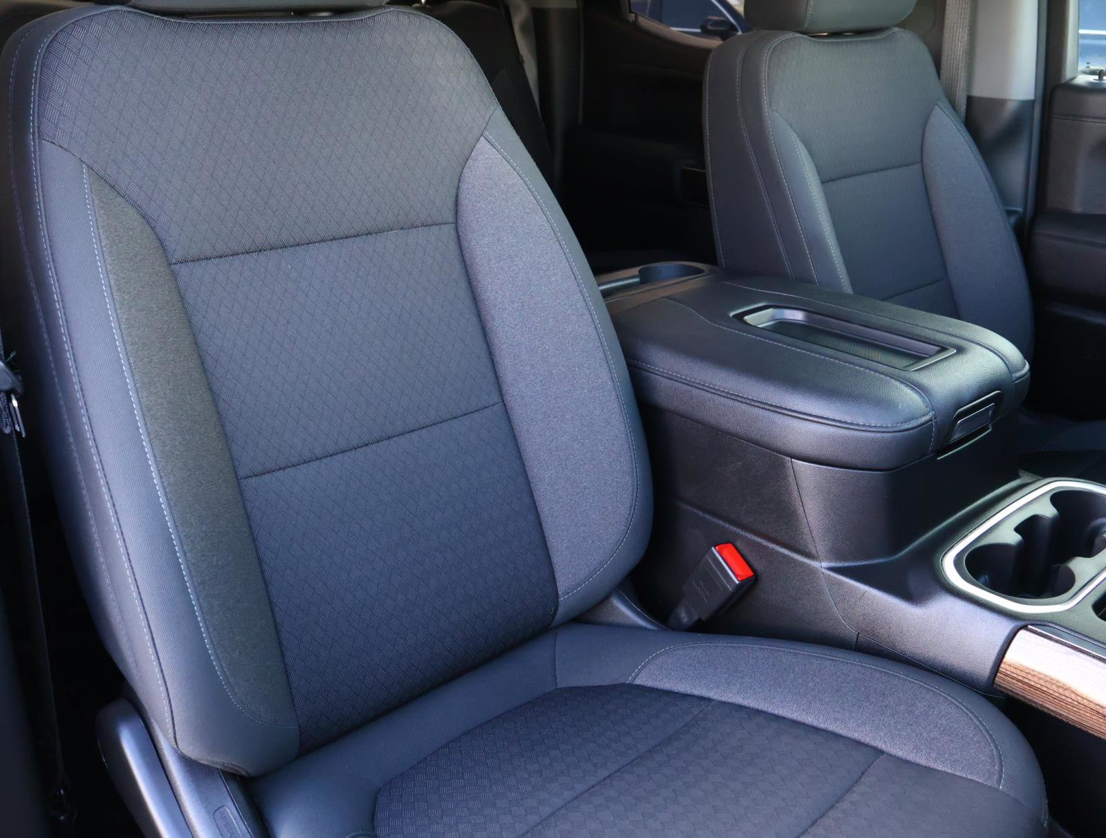 Used 2021 Chevrolet Silverado 1500 LT Trail Boss w/ LPO, Dark Essentials Package image 18