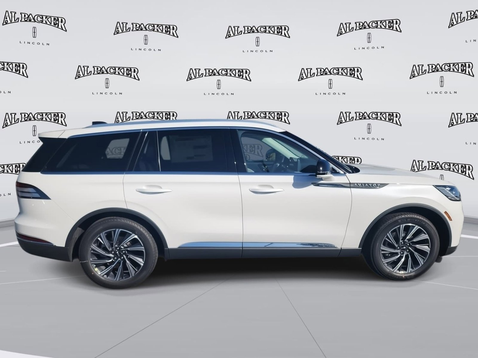 New 2026 Lincoln Aviator 2WD image 6