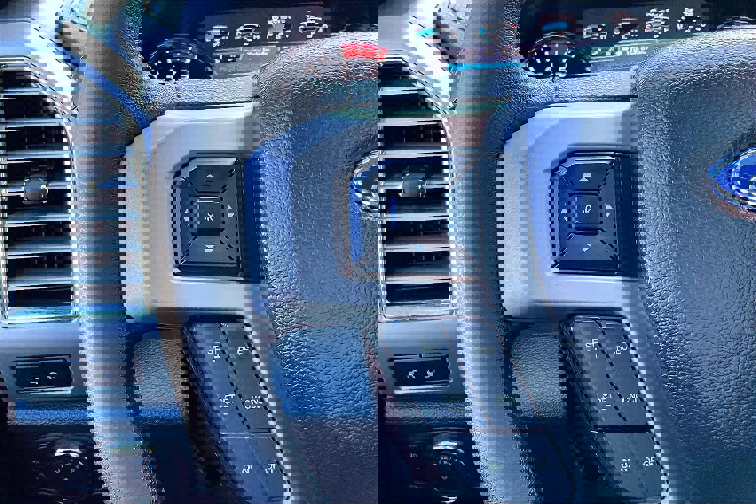 Used 2017 Ford F250 Lariat w/ Lariat Ultimate Package image 23