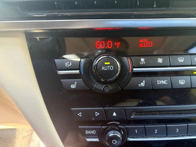 Used 2015 BMW X5 xDrive50i AWD/4WD image 30