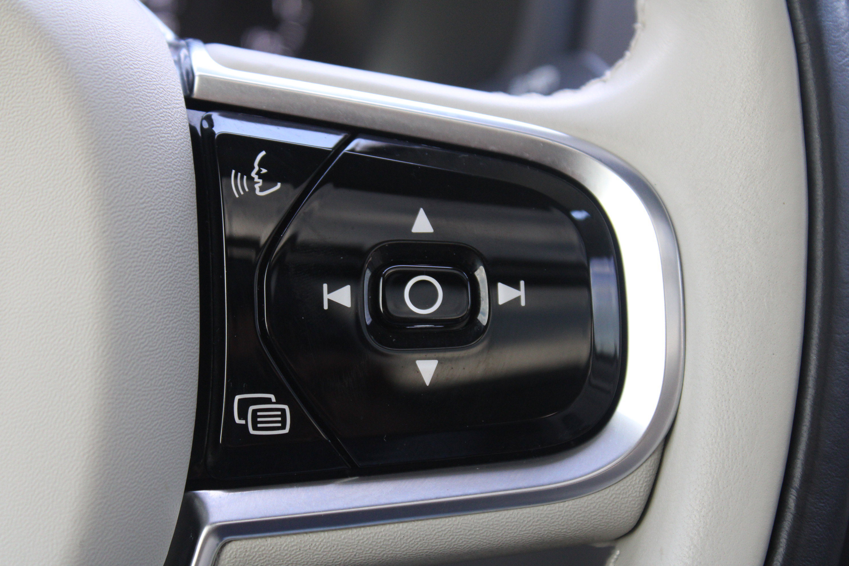 Used 2021 Volvo XC90 T8 Inscription w/ Advanced Package image 21