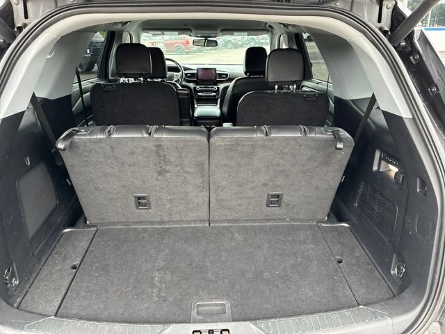 Used 2023 Ford Explorer Limited w/ Equipment Group 301A AWD/4WD image 78