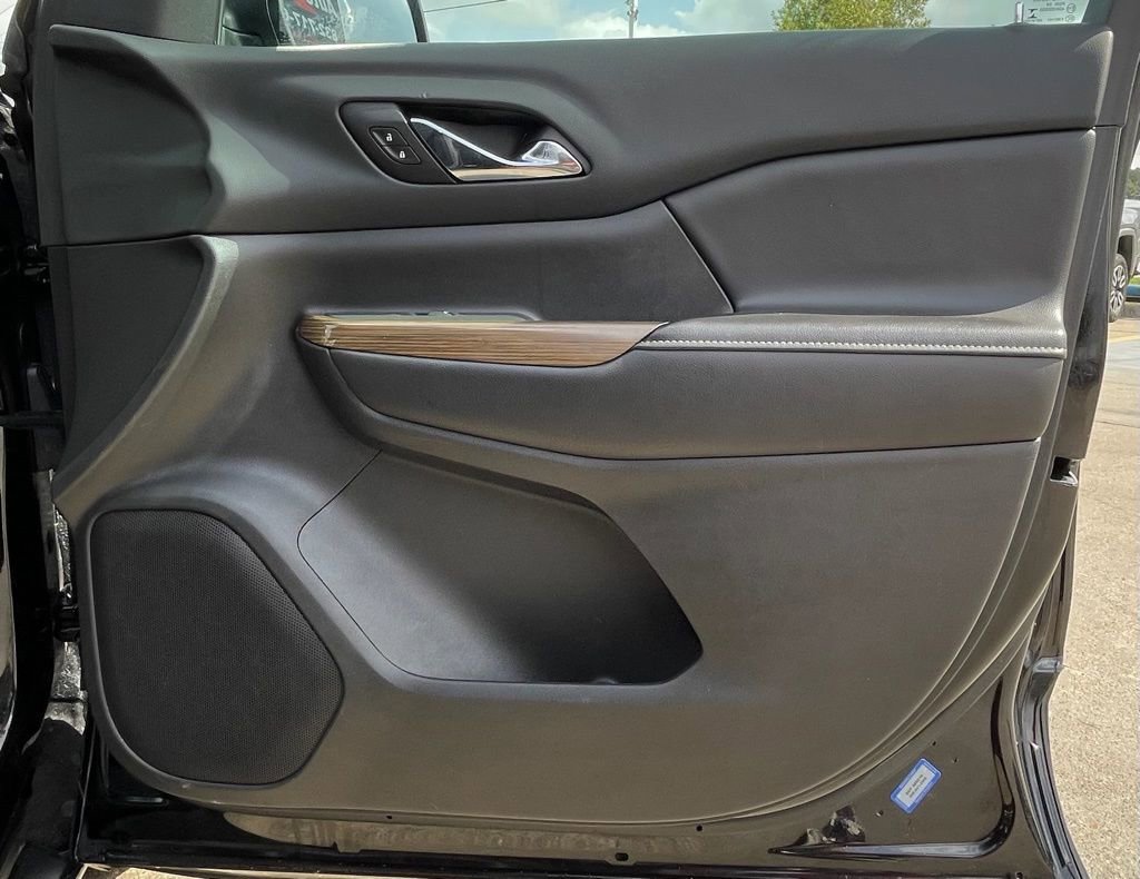 Used 2018 GMC Acadia SLE FWD image 39