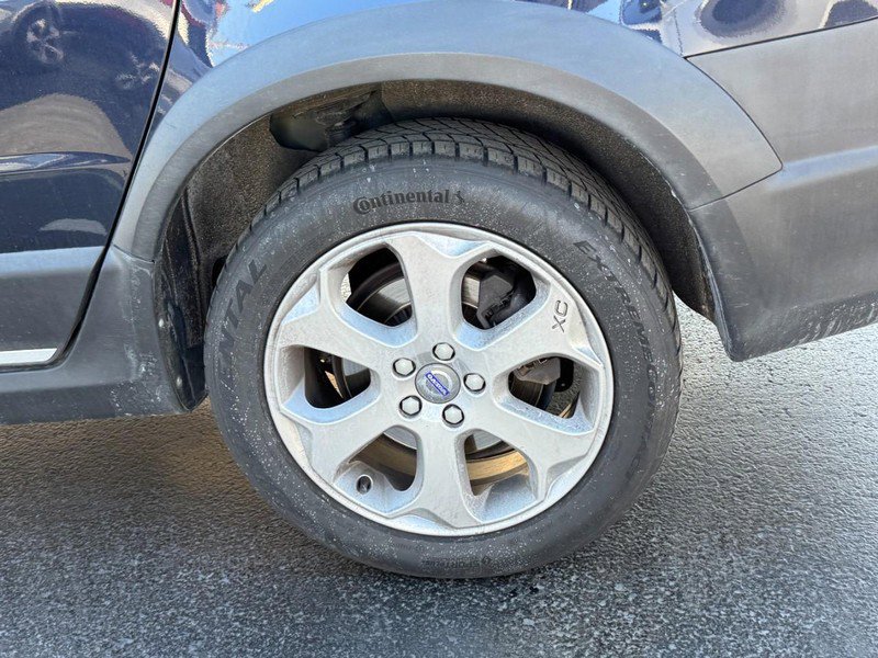 Used 2016 Volvo XC70 T5 Premier w/ Proximity Package image 8