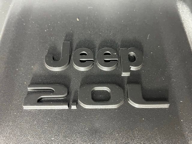 Used 2025 Jeep Wrangler Unlimited Sahara image 9